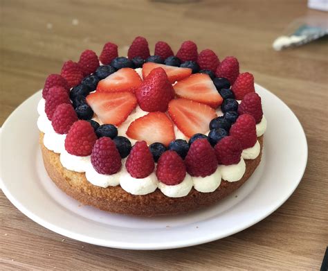 Oc Fresh Fruit And Cream Cake Rfoodporn