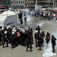 Taksim park protests in 4th day amid police crackdown Türkiye News