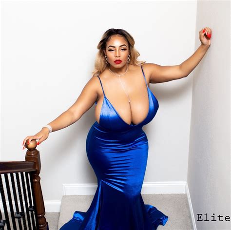 Persephanii Is An Instagram Star Celebrity Whose Curves And Posts On