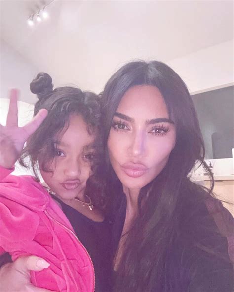 In Pics Kim Kardashian Shares Sweet New Picture With Her Daughter