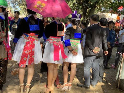 pin-by-kia-vue-on-hmong-clothes-from-around-the-world-hmong-clothes,-historical-costume