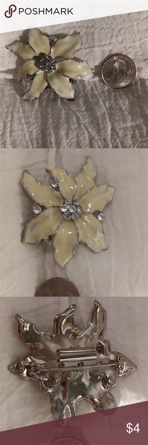 Creamwhite Flower Pin Nice Creamwhite Flower Pin With Clear Stones