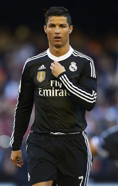 Cristiano ronaldo dos santos aveiro. Cristiano Ronaldo - Cristiano Ronaldo Photos - Valencia CF ...