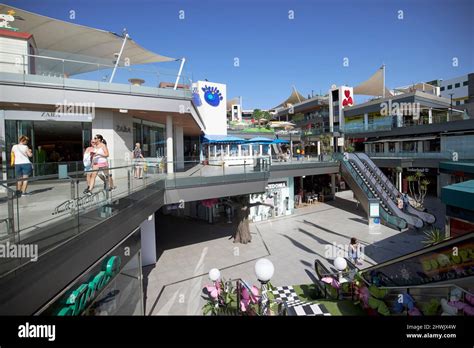 Shopping Centre Centre Mall Plaza Hi Res Stock Photography And Images