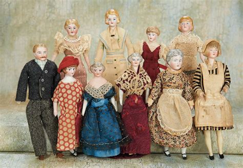 Small Courtesies: 314 Ten German Bisque Dollhouse Dolls Representing 