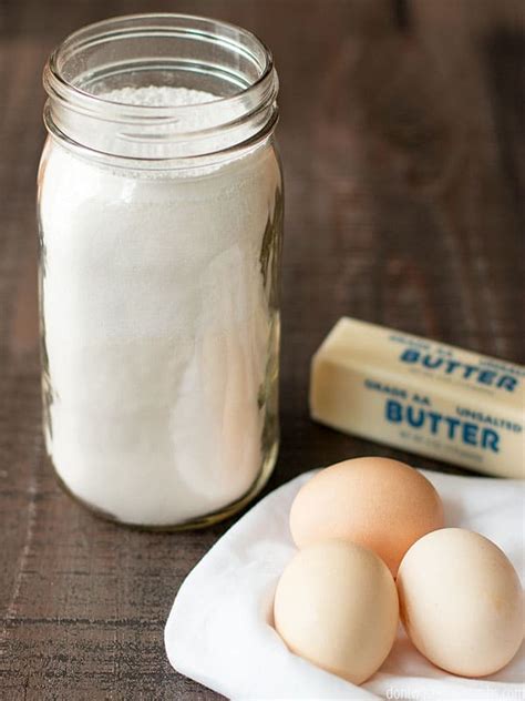 Even though i had to make 600 {yes, you read that right} cupcakes yesterday, i really wanted them to taste homemade. Homemade Yellow Cake Mix | Real Food Ingredients from the ...