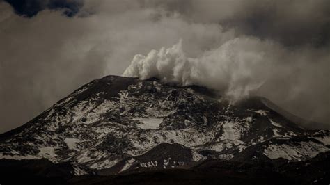 Las últimas noticias locales, nacionales e internacionales. Alerta por pulso eruptivo en complejo volcánico Nevados de ...
