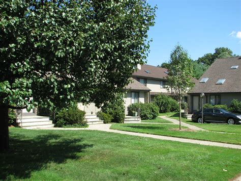 Chesterfield Mi Condos For Sale 26