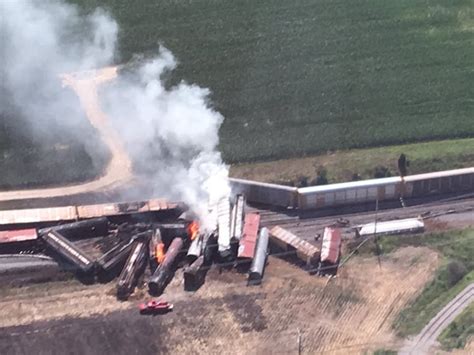 Train Derails Bursts Into Flames In Southwest Indiana Wdrb 41