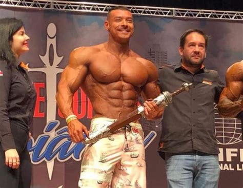 Mens Physique Pro Muscle Contest Goiânia Felipe Franco é Campeão