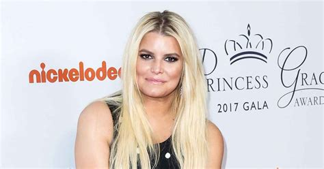 jessica simpson mom shamed for dyeing daughter maxwell s hair