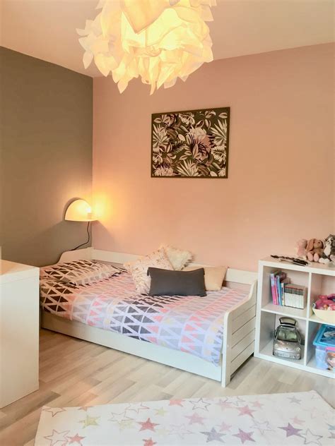 Une chambre de petite fille esprit fifties - Synergie Deco