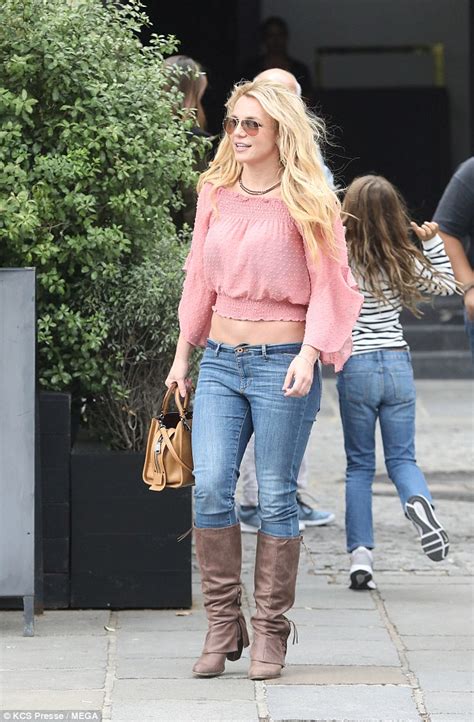 Britney Spears Borrows From The Noughties In Low Rise Jeans Daily