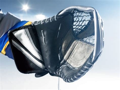 15 Best Hockey Goalie Gloves In 2022 Youth Junior Interm Senior