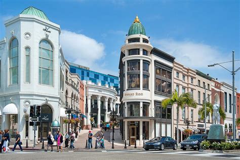 shops and things to do on rodeo drive love beverly hills rodeo drive los angeles travel