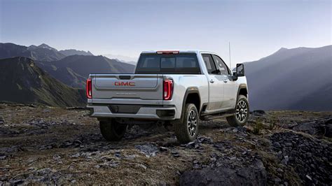 2020 Gmc Sierra Hd Looks Predictable Comes With Lots Of Tech