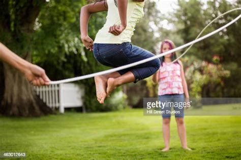 Black Girls Jump Rope Photos Et Images De Collection Getty Images
