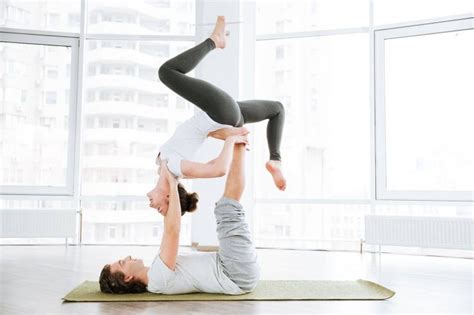 12 Easy Couple Yoga Poses A Step By Step Guide To Cultivate Trust Yoga Practice