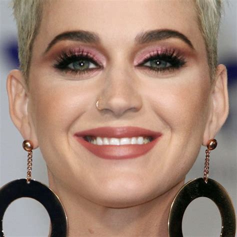 Katy Perry Makeup Black Eyeshadow Brown Eyeshadow Pink Eyeshadow