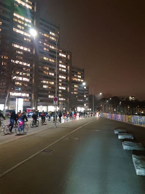 Critical mass group is a team of proven food and beverage industry experts, each with a specific area of expertise that complements the others. Critical Mass Zürich November 2020