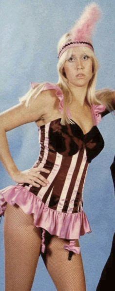 Vintage Everyday Sexy Pictures Of Abba’s Agnetha Faltskog Posed For Sweden’s Poster Magazine In