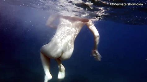 Sexy Babe Swimming Gracefully Naked Underwater Tube