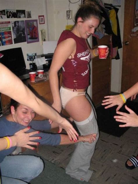 Pantsing Love Drunk Girl Getting Pantsed Porn Photo Pics