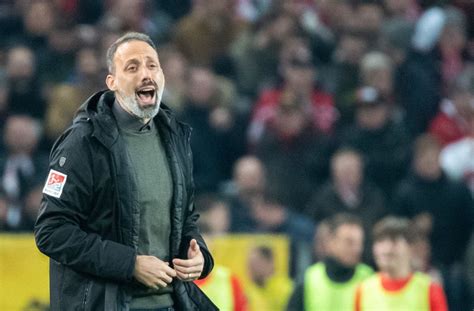 35' — end of video review — тобиас штилер. Der VfB Stuttgart hat gegen Arminia Bielefeld 1:1 gespielt ...