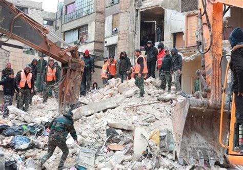 Suben a 3 600 los muertos por poderoso terremoto en Turquía y Siria N