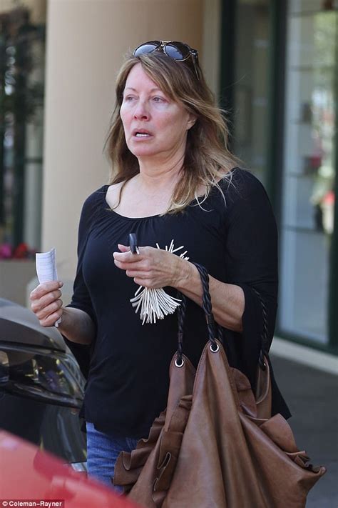 Paul Hogan S Ex Wife Linda Kozlowski Spotted In LA Daily Mail Online