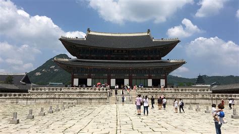 If you have doubt on how to get to gyeongbokgung palace by subway or other transportation services, then here are the helpful information which can get to know more about gyeongbokgung palace with photos. Gyeongbokgung Palace 경복궁 | Seoul, Korea 🇰🇷【4K】 - YouTube