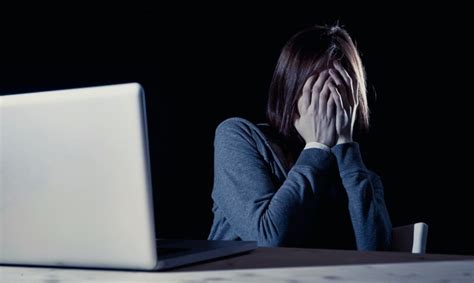 Como identificar se o seu filho é vítima de cyberbullying