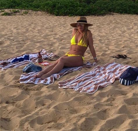 Britney Spears Caught Sunbathing In Bikini With Boyfriend Nucelebs Com My Xxx Hot Girl