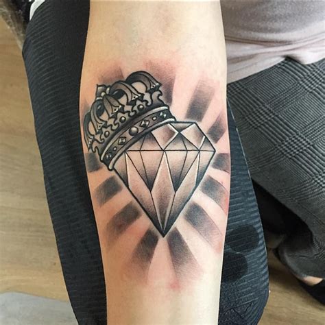 Https://tommynaija.com/tattoo/diamond And Crown Tattoo Designs