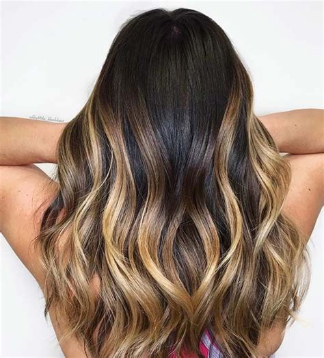 Your locks will definitely look big and vibrant with these blonde highlights for dark brown highlights on black hair work perfectly to give your hair just a slight touch of color. Black Hair With Blonde Highlights Pictures, Photos, and Images for Facebook, Tumblr, Pinterest ...