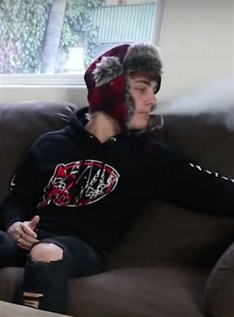 Colby Vaping In Sams Video Colby Brock Sam And Colby Sams Vaping