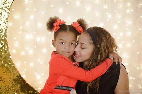 candace parker with her daughter super wags hottest wives and girlfriends of high profile