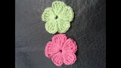 Así que pensando en esa dificultad de alguna de nuestras amigas, les queremos compartir esta serie de fotografía con flores tejidas al crochet paso a paso. Flores A Crochet Patrones En Espanol - Vernajoyce Blogs