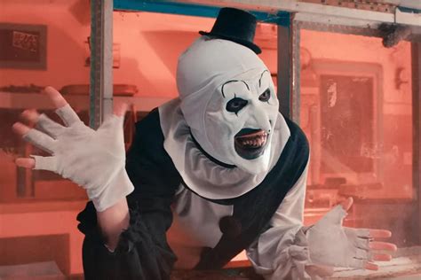 Terrifier 2 All About The Clown Horror Movie Thats Causing People To
