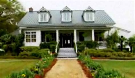 Paula deen is shaking things up, y'all! It's Paula Deen's House in Savannah, Y'all! | Celebrity ...