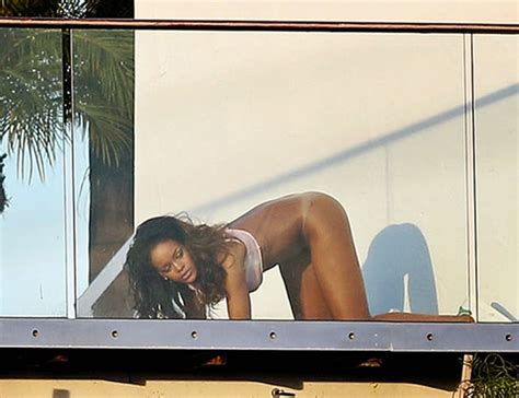 Rihanna Nude Sexy Photos Thefappening