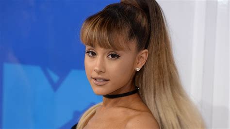 Fathers Open Letter Urges Ariana Grande To Take Care Of Herself