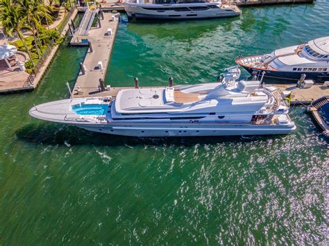 Yacht My Thunder Oceanfast Charterworld Luxury Superyacht Charters