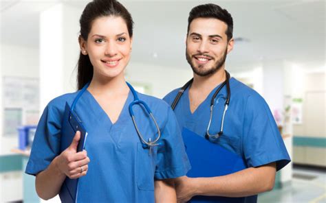 The Difference Between A Licensed Practical Nurse And A Registered Nurse Columbia College Calgary