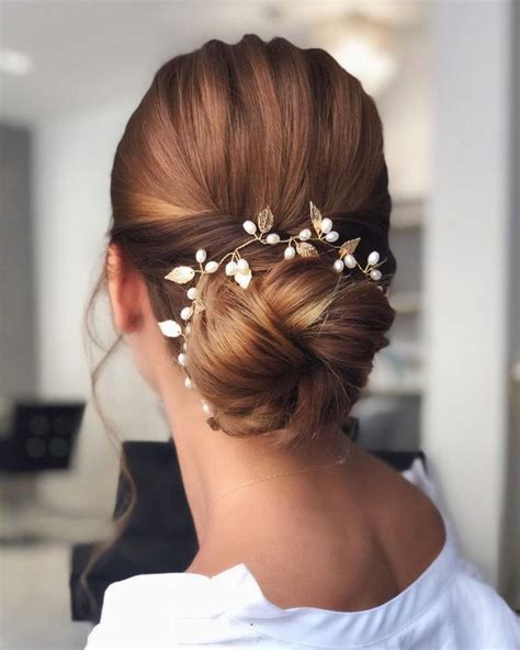 Mother Of The Bride Hairstyles 63 Elegant Ideas 2020 Guide Mother