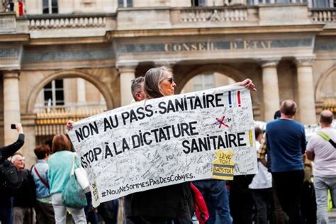 Les Manifestations Contre Le Pass Sanitaire Réunissent Près De 160000