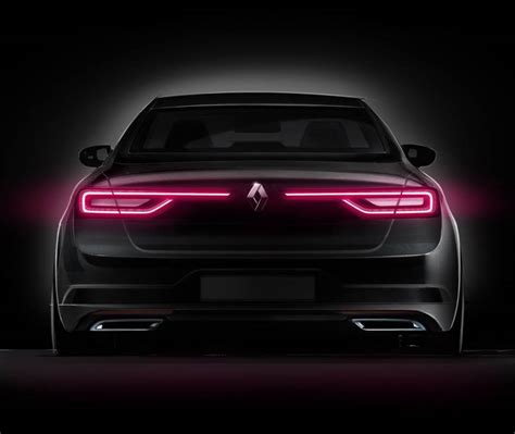 Sein schlankes profil, die hohe bodenfreiheit und das. RENAULT TALISMAN