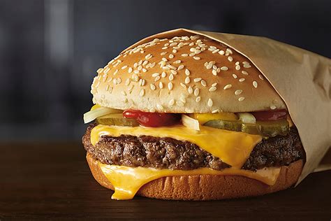 Mcdonalds To Use Fresh Beef For Quarter Pounder Burgers The New York