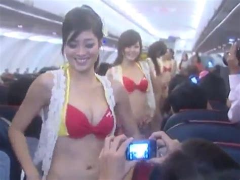 Vietnamese Airline Fined For Unsanctioned In Flight Bikini Dance Show Business Insider