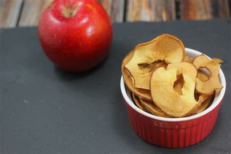 Healthy Baked Apple Chips I Heart Vegetables